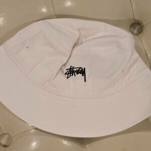 Stussy white bucket hat size L/XL